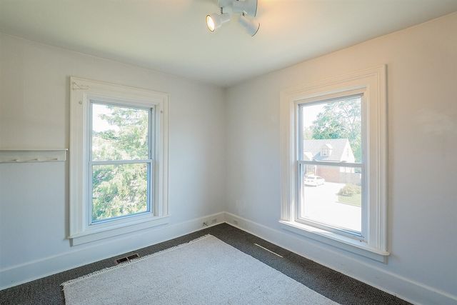 24 W Linden Street, Three Oaks, MI 49128