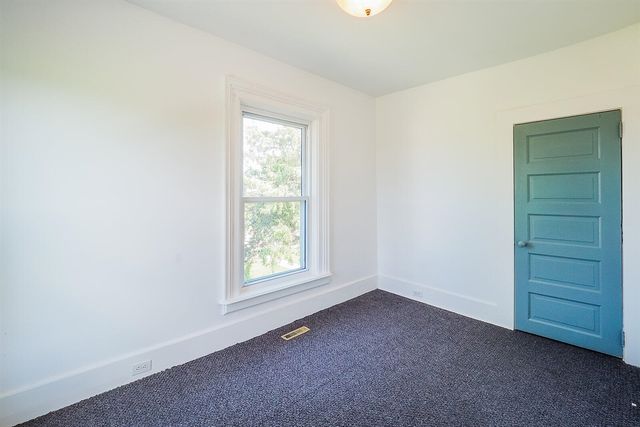 24 W Linden Street, Three Oaks, MI 49128
