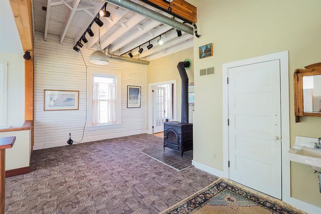 24 W Linden Street, Three Oaks, MI 49128