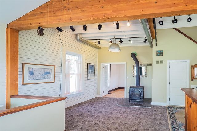 24 W Linden Street, Three Oaks, MI 49128