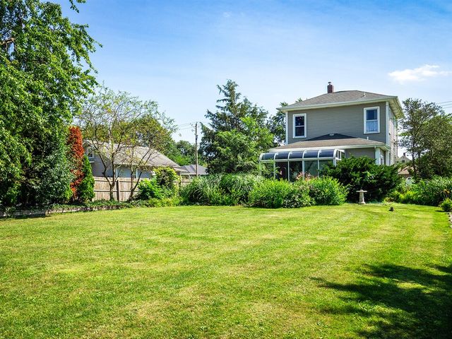24 W Linden Street, Three Oaks, MI 49128