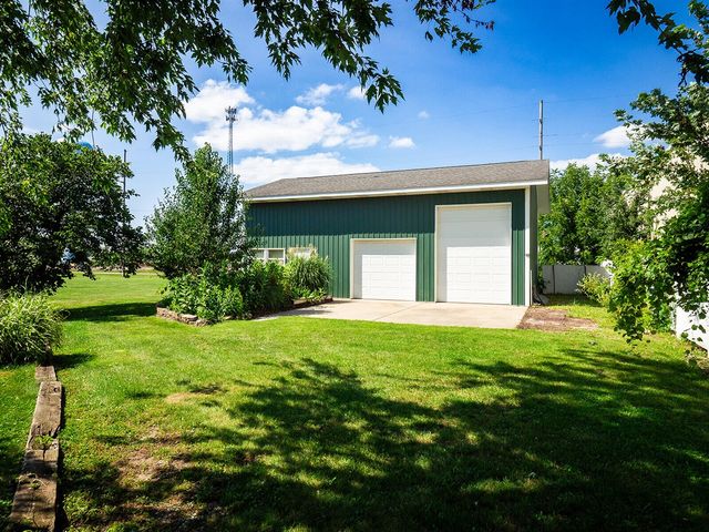 24 W Linden Street, Three Oaks, MI 49128