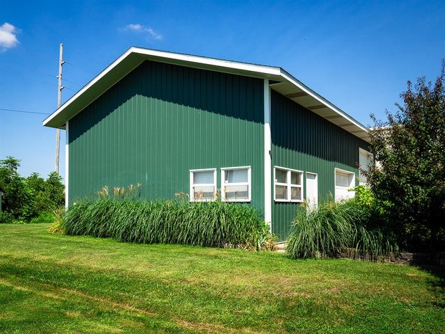 24 W Linden Street, Three Oaks, MI 49128