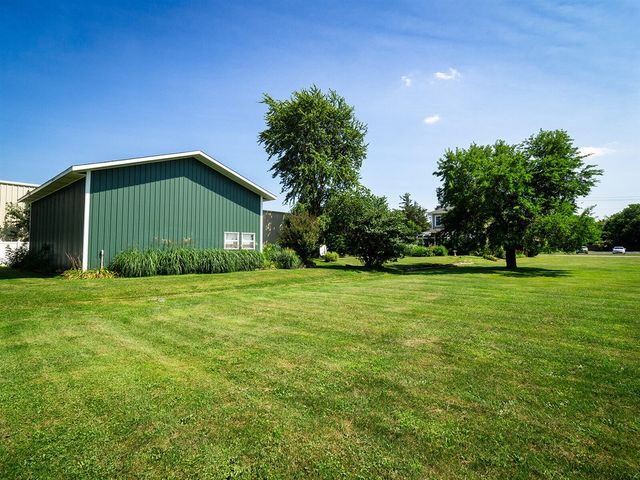 24 W Linden Street, Three Oaks, MI 49128