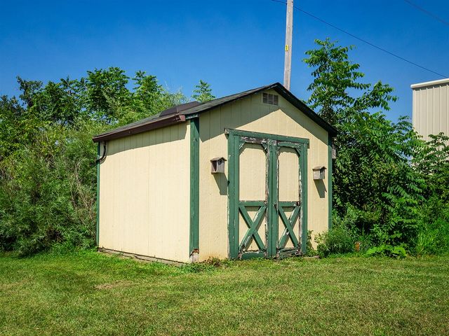 24 W Linden Street, Three Oaks, MI 49128