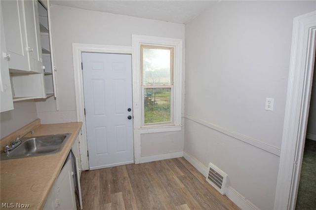 3304 W 46th Street, Cleveland, OH 44102