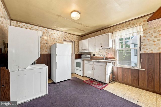 521 10TH AVE, Prospect Park, PA 19076