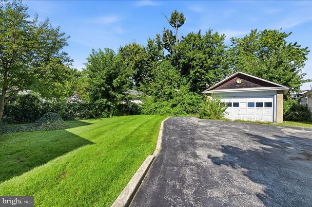521 10TH AVE, Prospect Park, PA 19076