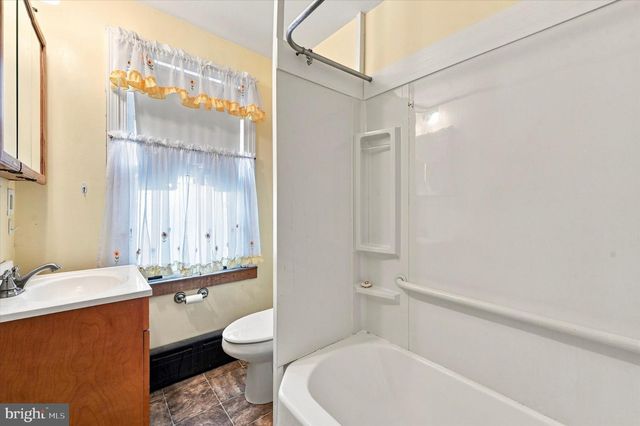 521 10TH AVE, Prospect Park, PA 19076