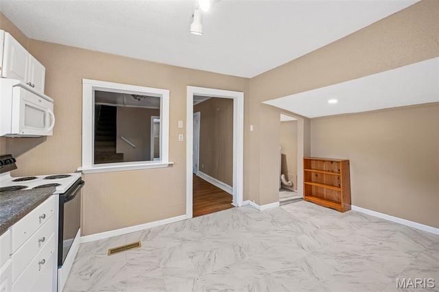 8417 Pennsylvania Avenue, St Louis, MO 63111
