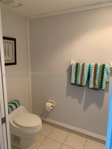 15051 Royal Oaks Ln 1005, North Miami, FL 33181