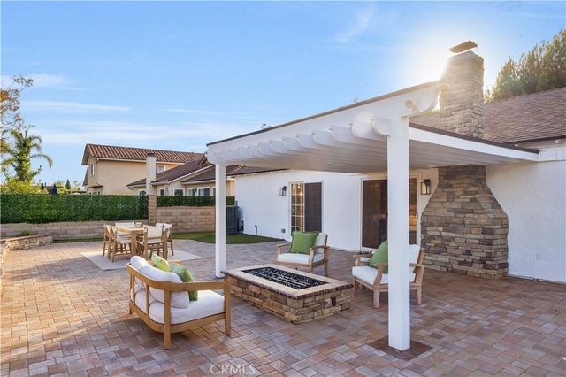 21952 Esplendor, Mission Viejo, CA 92691