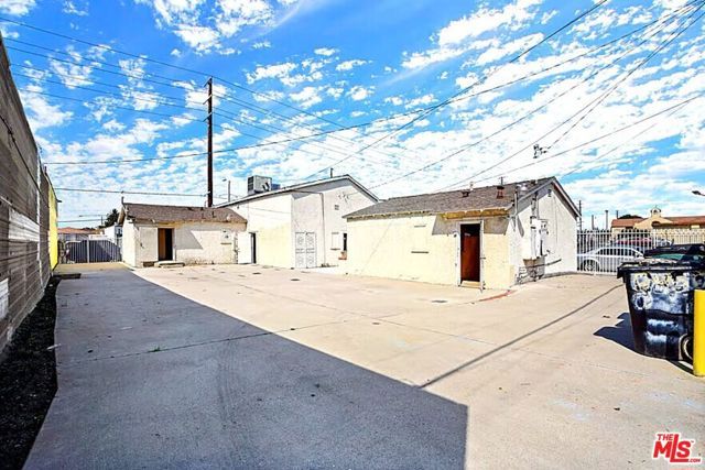 1108 E 84th Place, Los Angeles, CA 90001