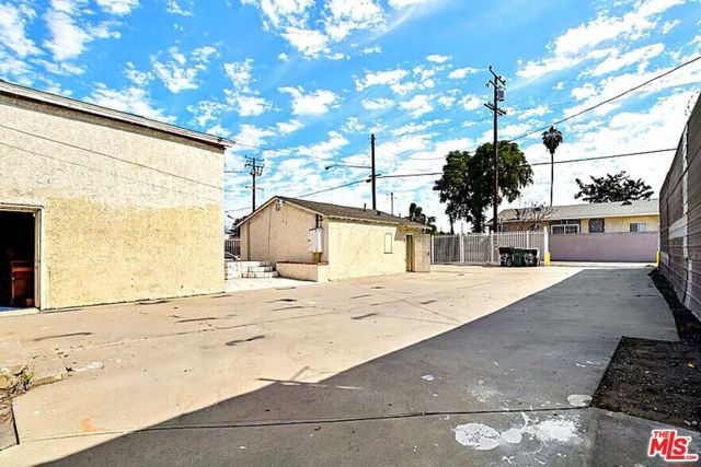 1108 E 84th Place, Los Angeles, CA 90001
