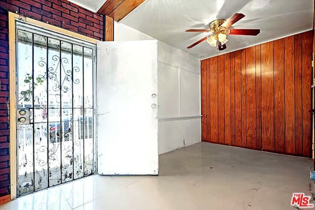 1108 E 84th Place, Los Angeles, CA 90001