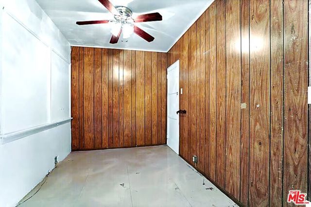1108 E 84th Place, Los Angeles, CA 90001