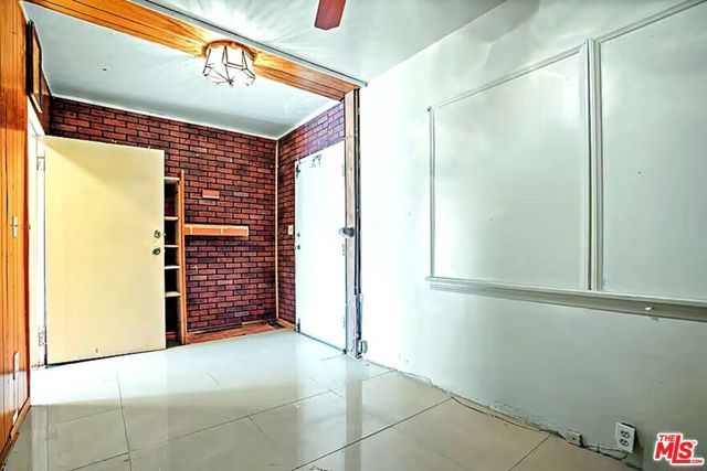 1108 E 84th Place, Los Angeles, CA 90001