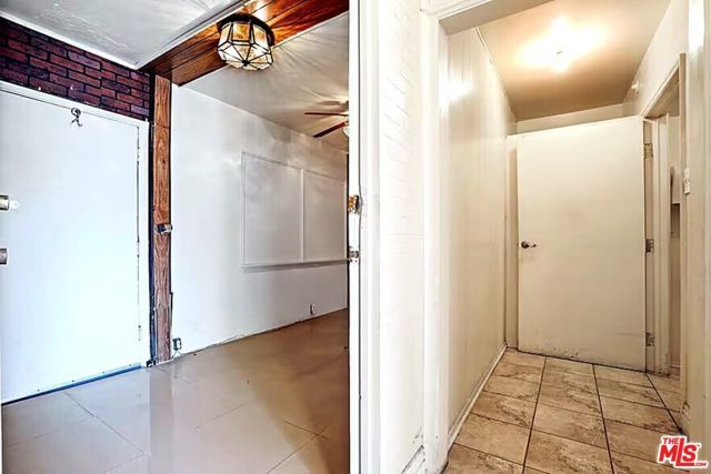1108 E 84th Place, Los Angeles, CA 90001