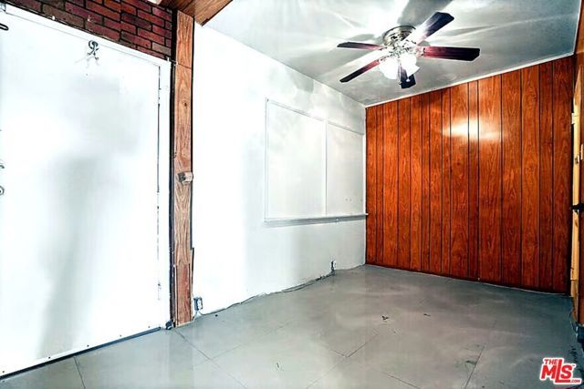 1108 E 84th Place, Los Angeles, CA 90001