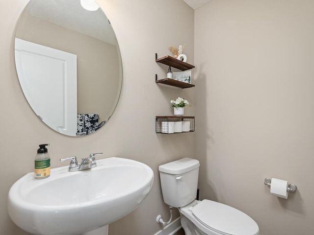 1389 Freedom Lane, Delano, MN 55328