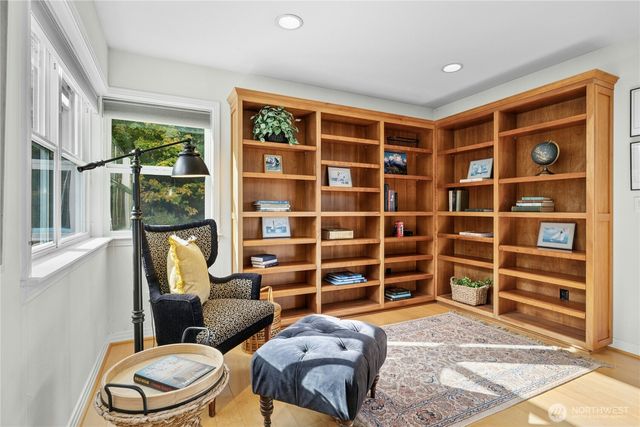 21322 NE President Point Road, Kingston, WA 98346