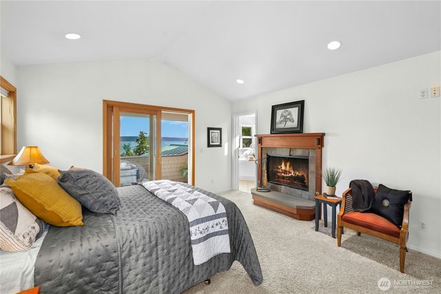 21322 NE President Point Road, Kingston, WA 98346