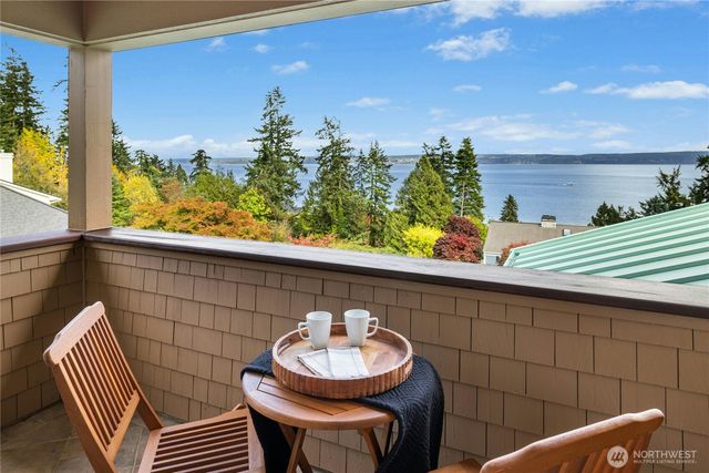 21322 NE President Point Road, Kingston, WA 98346