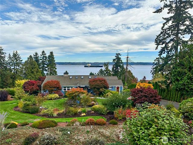 21322 NE President Point Road, Kingston, WA 98346
