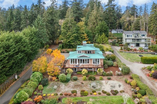 21322 NE President Point Road, Kingston, WA 98346