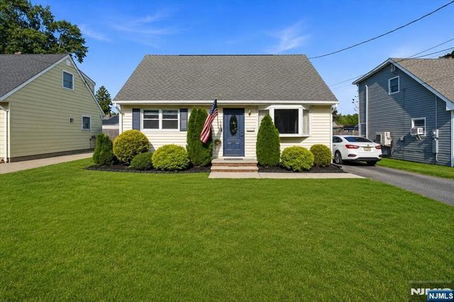 29 Central Avenue, Pompton Lakes, NJ 07442