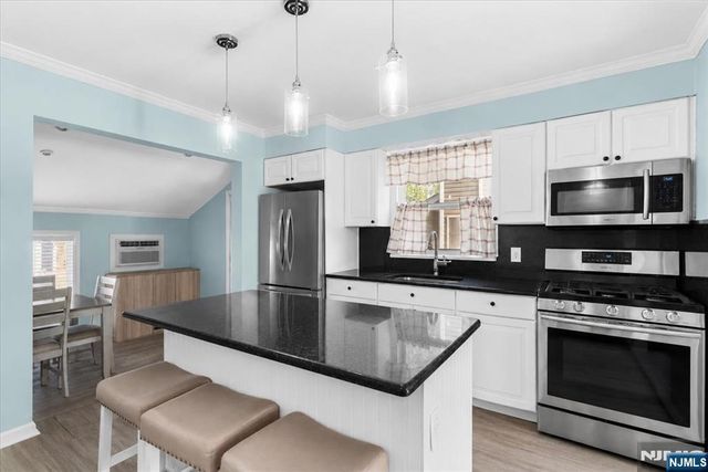 29 Central Avenue, Pompton Lakes, NJ 07442