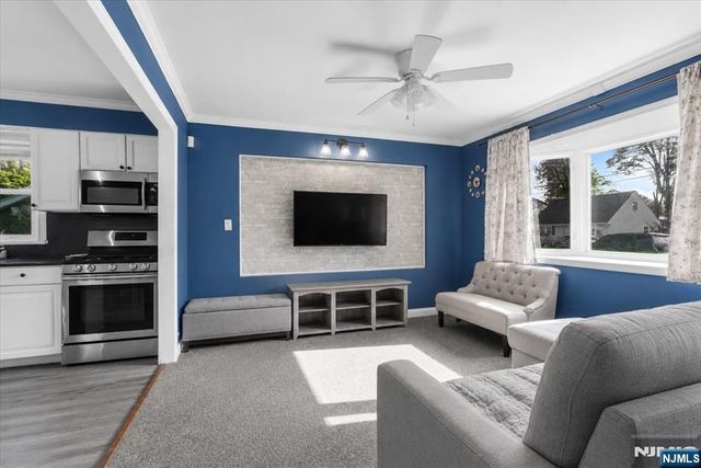 29 Central Avenue, Pompton Lakes, NJ 07442