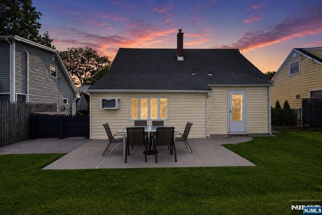 29 Central Avenue, Pompton Lakes, NJ 07442