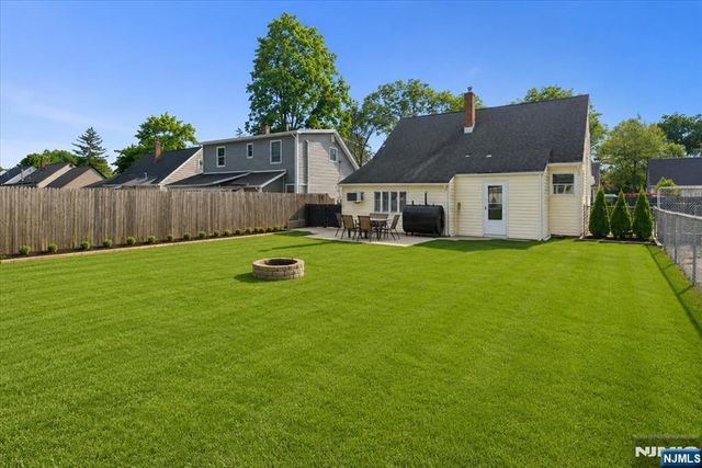 29 Central Avenue, Pompton Lakes, NJ 07442