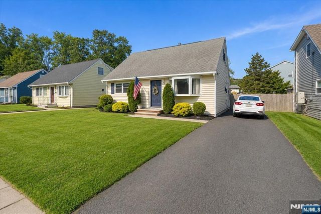 29 Central Avenue, Pompton Lakes, NJ 07442