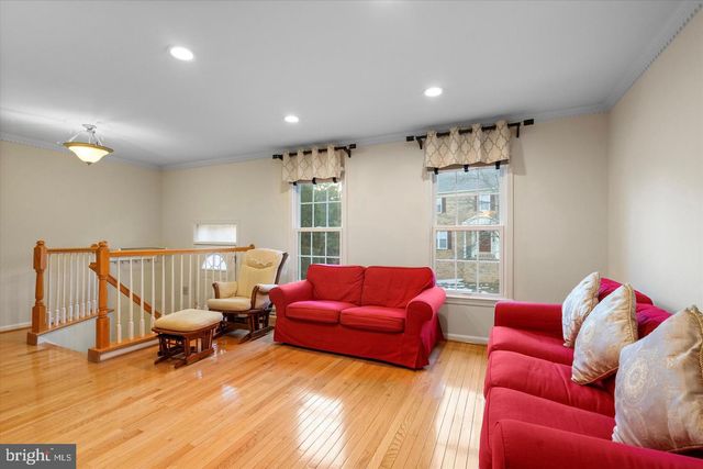 2048 PIERIS CT, Vienna, VA 22182