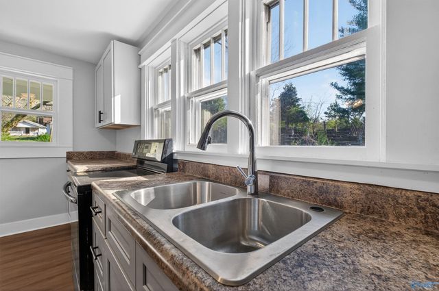 809 Sanders Avenue NE, Fort Payne, AL 35967