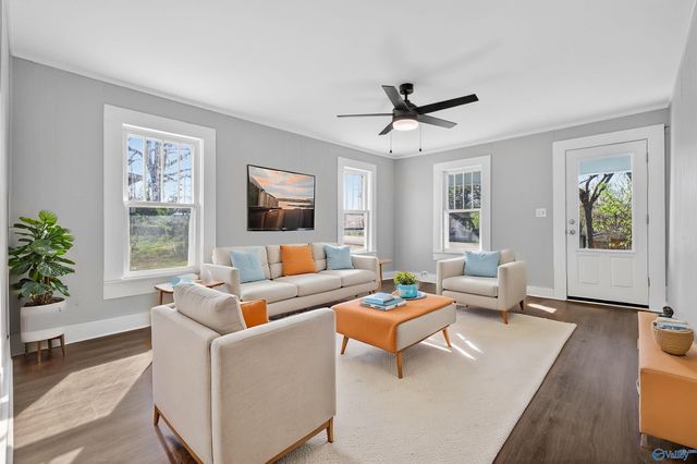 809 Sanders Avenue NE, Fort Payne, AL 35967