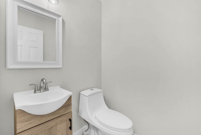 320 Kingswood Ct, Clarksville, TN 37043