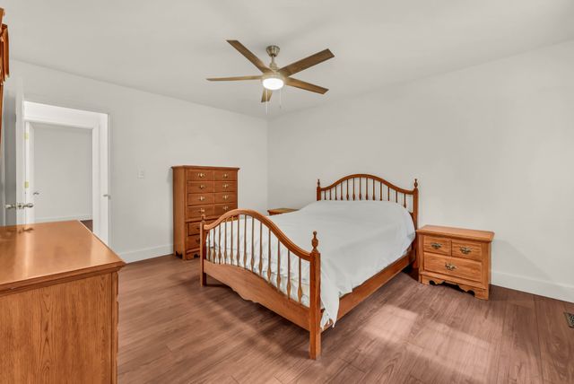 320 Kingswood Ct, Clarksville, TN 37043
