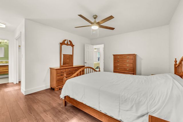 320 Kingswood Ct, Clarksville, TN 37043