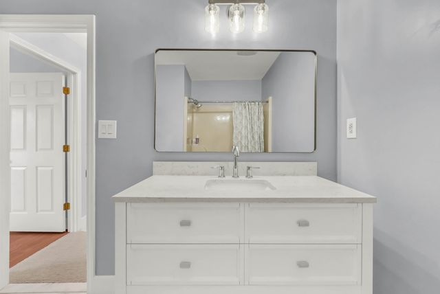 320 Kingswood Ct, Clarksville, TN 37043