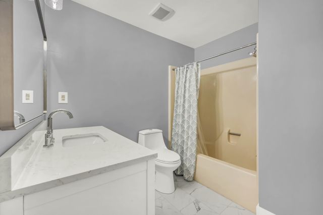 320 Kingswood Ct, Clarksville, TN 37043