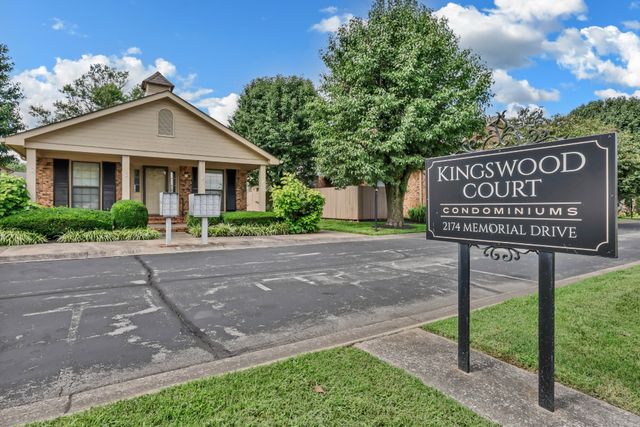 320 Kingswood Ct, Clarksville, TN 37043