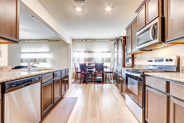 1215 Hollow Stone Drive, Iowa Colony, TX 77583