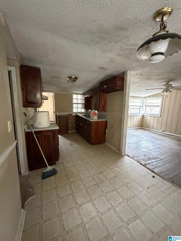 512 7TH AVENUE E, Oneonta, AL 35121