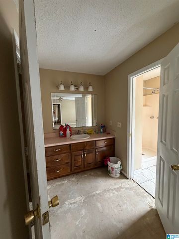 512 7TH AVENUE E, Oneonta, AL 35121