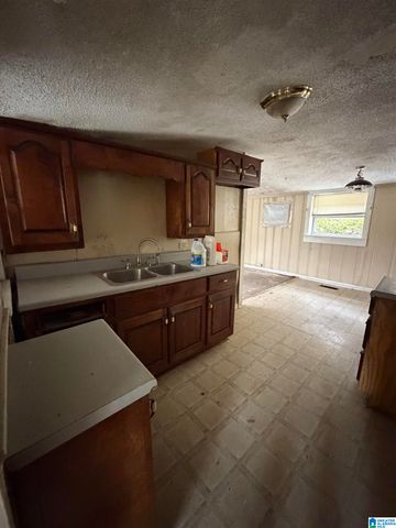 512 7TH AVENUE E, Oneonta, AL 35121