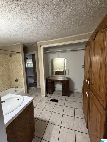 512 7TH AVENUE E, Oneonta, AL 35121