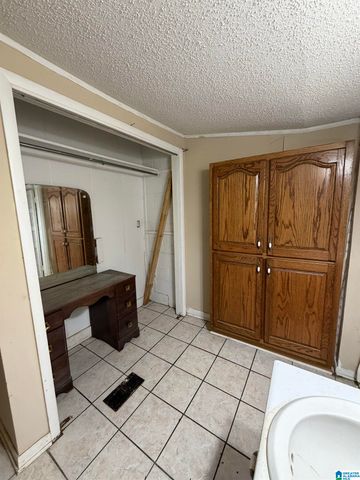 512 7TH AVENUE E, Oneonta, AL 35121